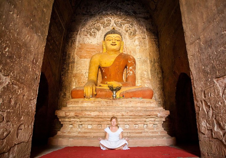 Meditation_Bagan_Myanmar.jpg