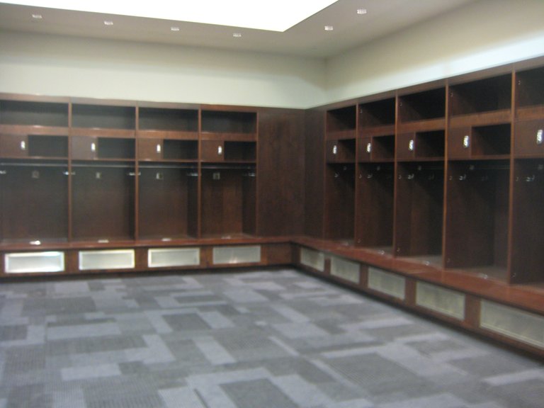 ablog-stadium-tour-locker-room.jpg
