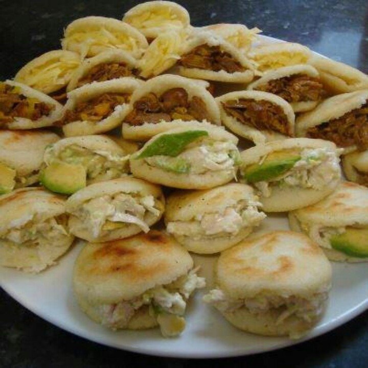 arepas-venezolanas-masa-o-rellenas-D_NQ_NP_620403-MLC25743440963_072017-F.jpg