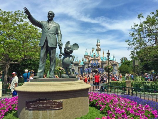 partners-statue-disneyland.jpg