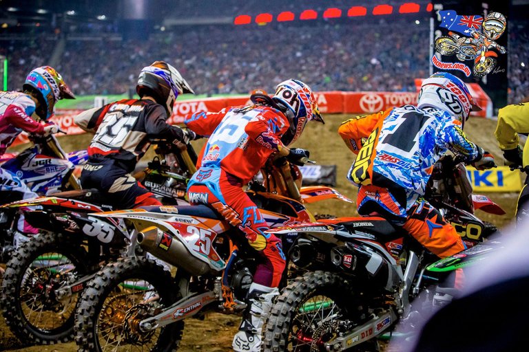 AMA-SX-2015-Rnd12-Detroit-Start-3.jpg