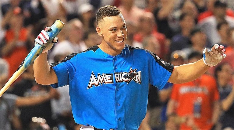 aaron-judge-home-run-derby-champ-2017.jpg