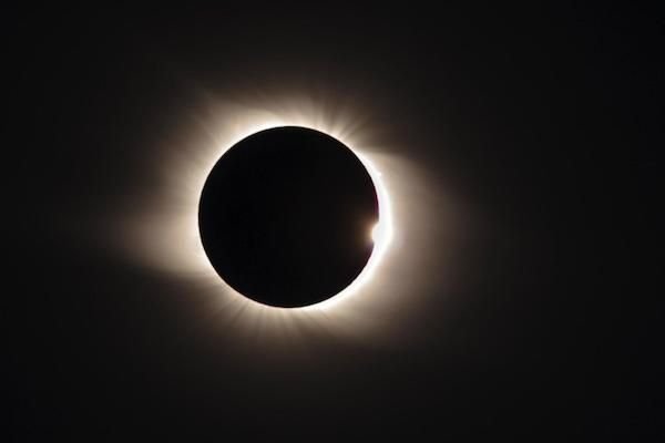 a100162_solar-eclipse.ngsversion.1502897415630.adapt.1900.1.jpg