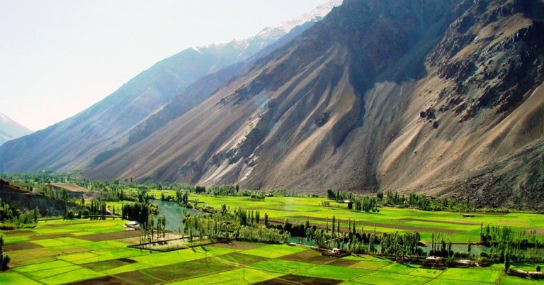 phander-valley-929x486.jpg