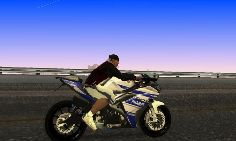 gta indonesia menaiki motor yamaha.jpg