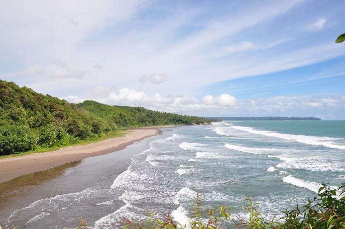 Pantai Karang Nini.jpg