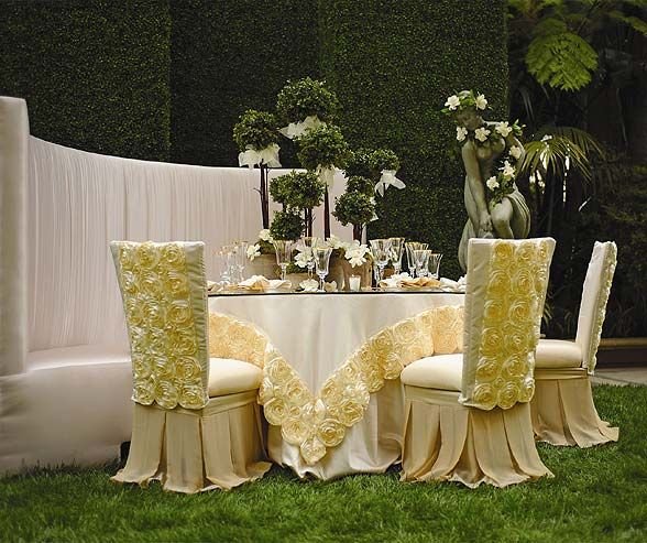 2ef8216f9af41a27a4ec835016cdf47b--chair-covers-table-covers.jpg