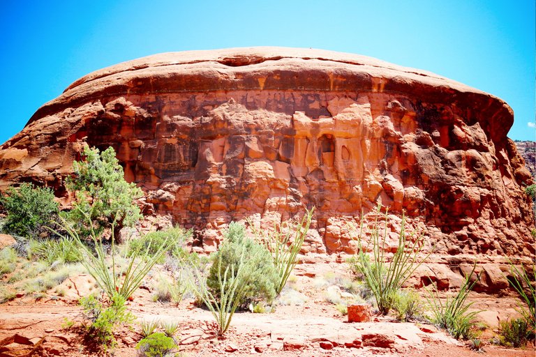 Sedona-8---Spaceship-rock-4 - Post.jpg