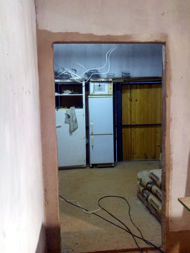 Doorway without frame.jpg