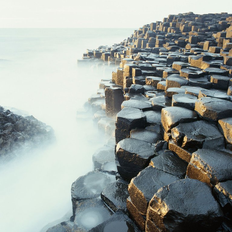 a Calzada del Gigante, en Irlanda.jpg