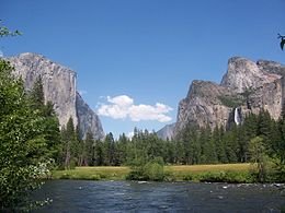 260px-Yosemite.JPG