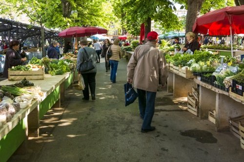 farmersmarket-small.jpg