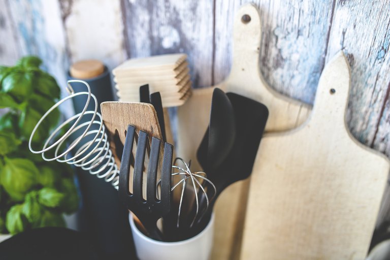 kitchen-cooking-interior-decor.jpg