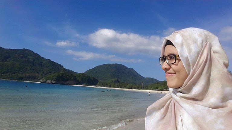 Keindahan Pantai Lampuuk.jpg