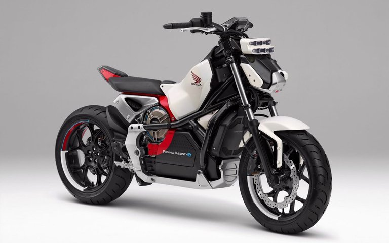 honda-introduces-riding-assist-e-self-balancing-electric-motorcycle.jpg