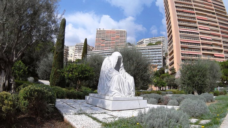 Monaco_p07_sculpture.jpg