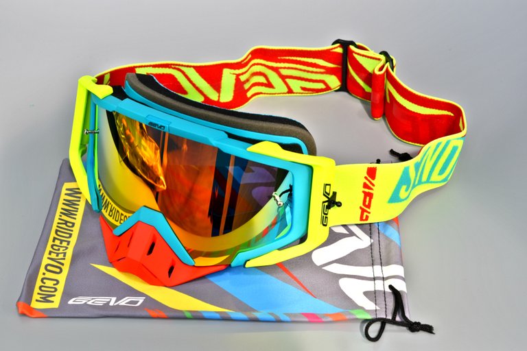 goggle new blue 1.jpg