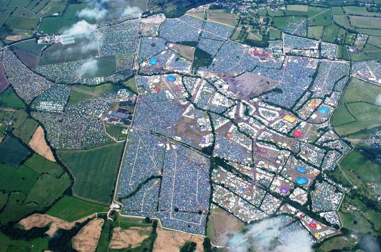 glastonbury2005aerial.jpg