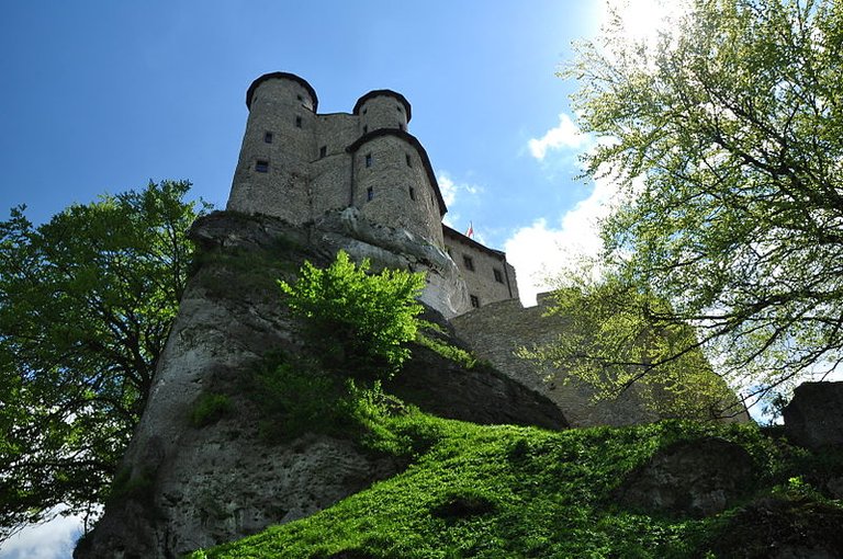 Bobolice_castle_by_Anna_Kowalska_1.JPG