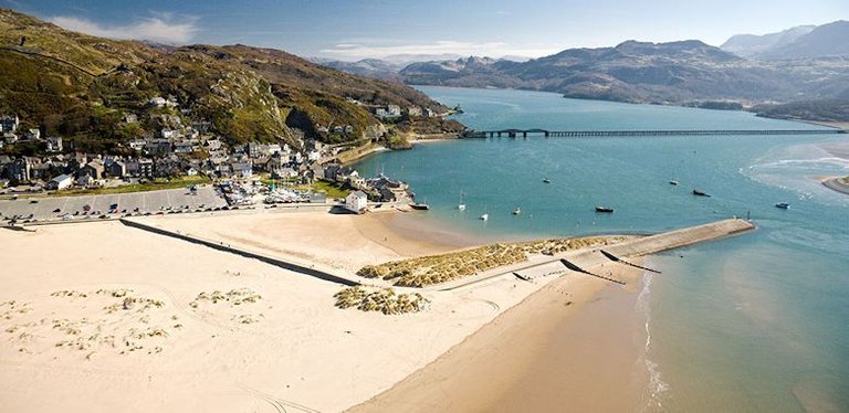 barmouth-beach.jpg