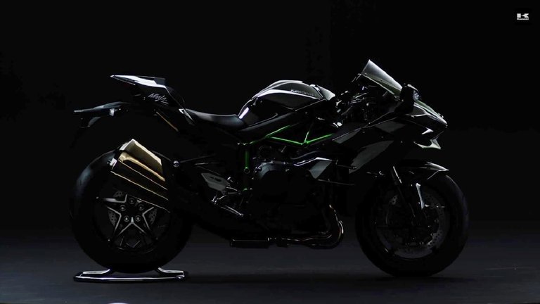 2015-Kawasaki-ZX-14R-side.jpg