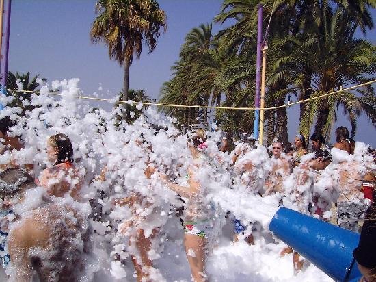 foam-party-on-the-beach.jpg