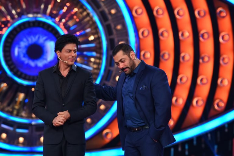 407087-salman-srk-and-kajol-on-bigg-boss-double-trouble-2-768x512.jpg