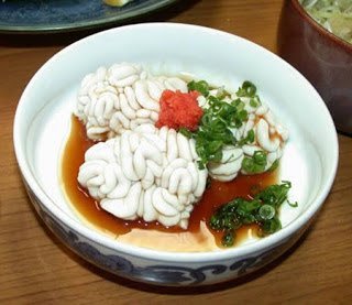 239530-12-makanan-menjijikkan.jpg