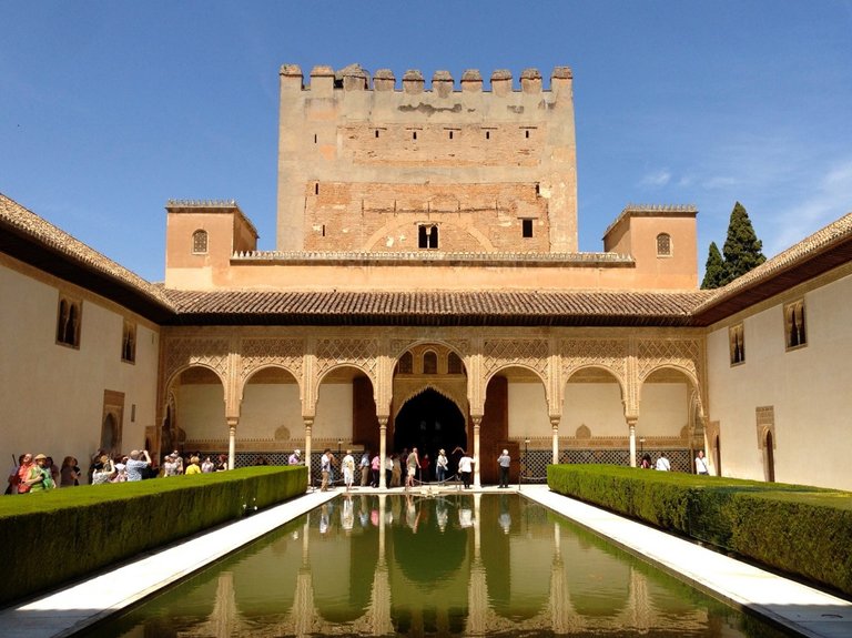 alhambra_spain_andalusia_granada-652519.jpg