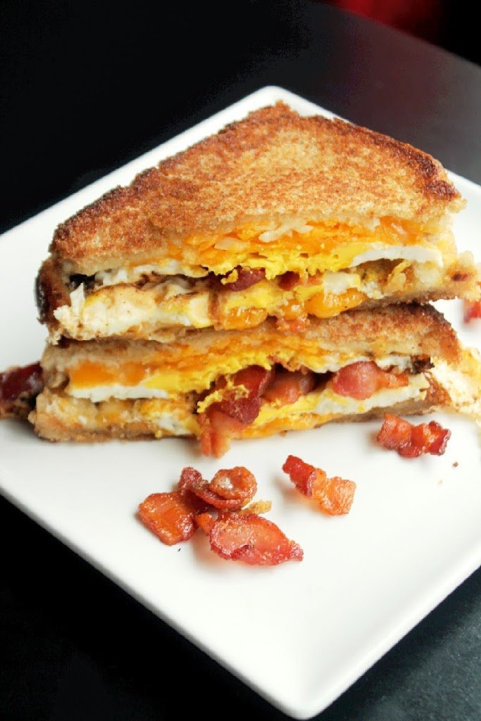 bacon-egg-and-cheese-grilled-cheese-sandwich-25285-2529.jpg