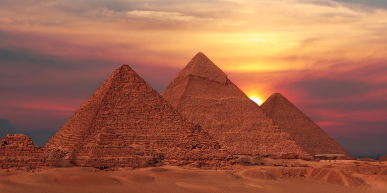 Pyramider-Giza-Topp.png