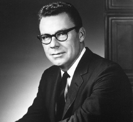 Earl Nightingale.jpg