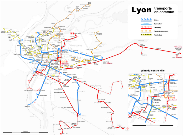800px-Lyon_-_transports_en_commun_-_Farben_nach_Transportmittel.png
