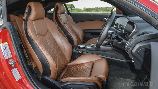 Audi-TT-front-seats-59766.jpg