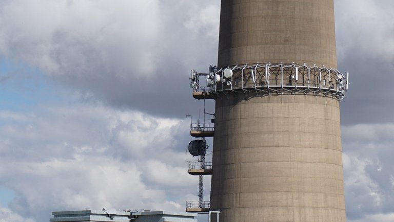 Photography Emley transmitter.JPG