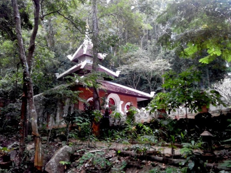 Wat Pha Lat Chiang Mai Thailand 12.jpg