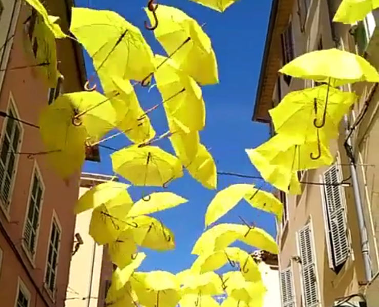 yellowumbrellas.png