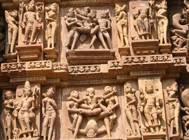 Erotica-at-Khajuraho.jpg