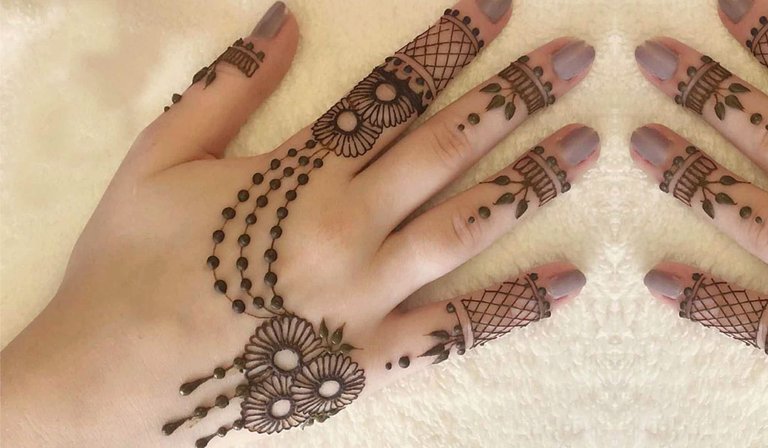 Simple-Hand-Mehndi-Designs-2017.jpg