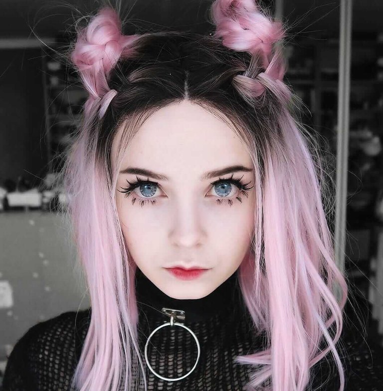 pinkhair17.jpg