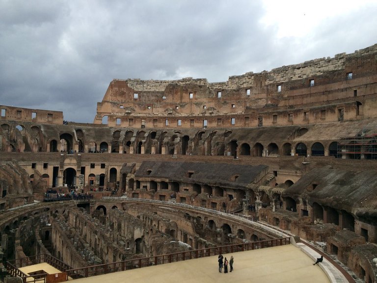 Hipogeo_del_Coliseo_Romano,_Febrero_2016.JPG