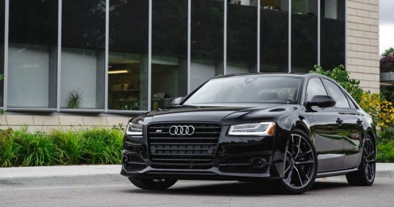 2018 Audi S8i.jpg