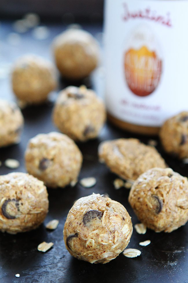 Almond-Butter-Oat-Balls-4.jpg