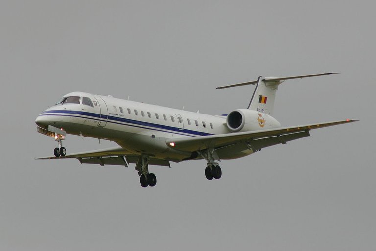 ERJ135 CE-01.jpg