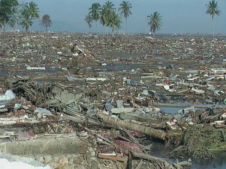 tsunami image-kompasiana.jpg