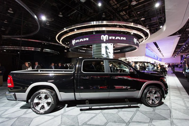 detroit_auto_show_2018_dodge_ram_5819.jpg