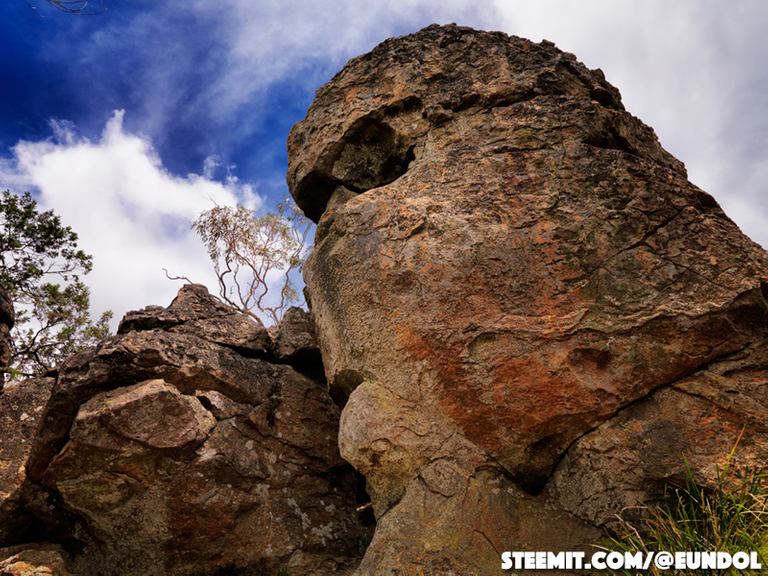 hanging_rock6.png