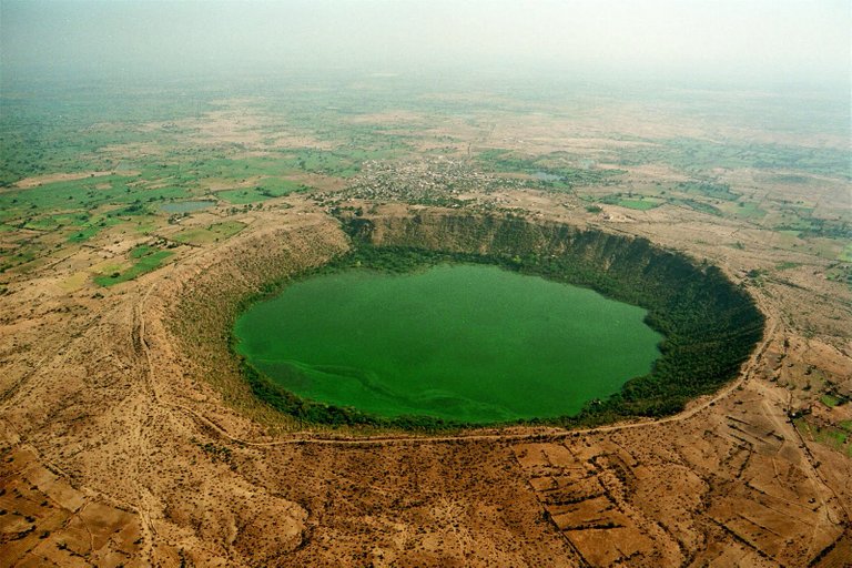 lonar-lake-wallpaper.jpg