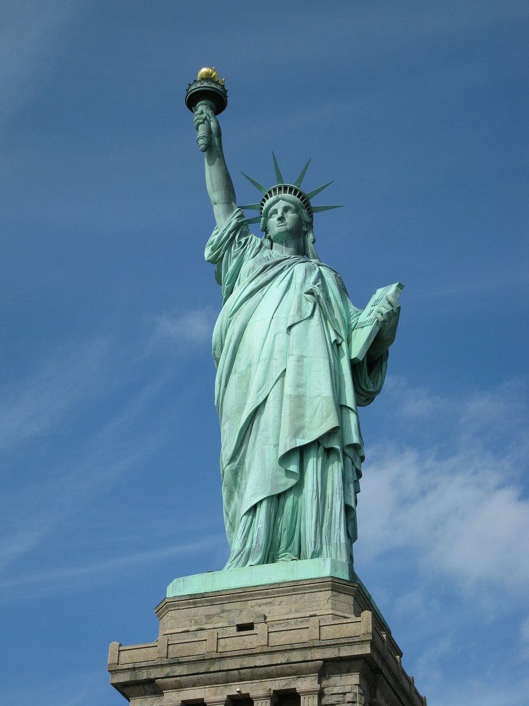 queen-of-liberty-202218_1920.jpg