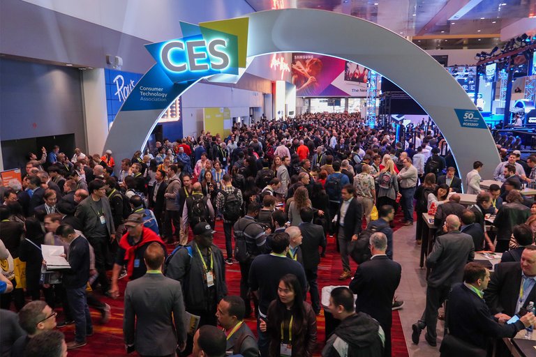 ces-2017-show-floor.jpg